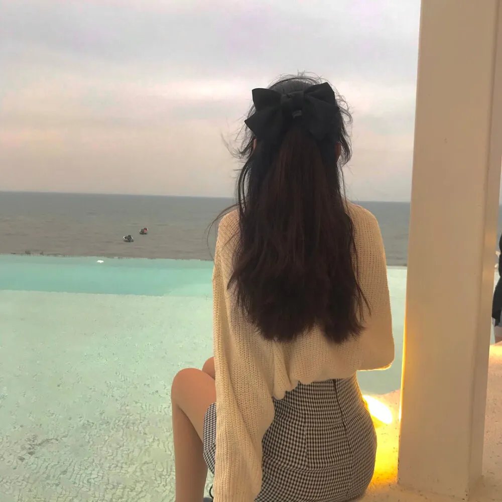 为黛茜小姐开车